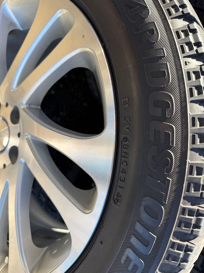 ブリヂストン スタッドレスタイヤ 18インチ235/50R18