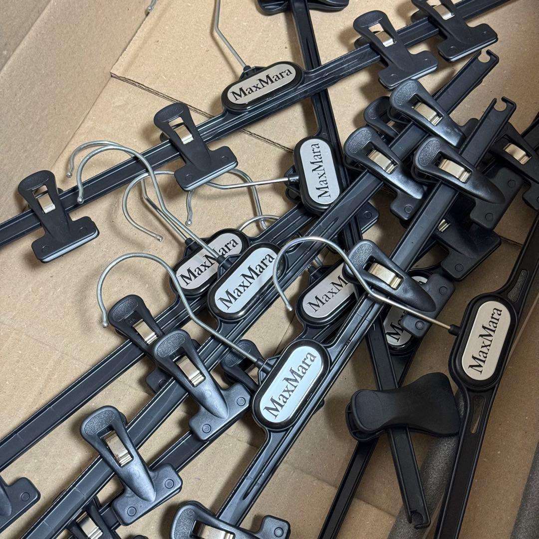 【★正規品】Max Mara・S Max Mara 純正ハンガー 63本セット