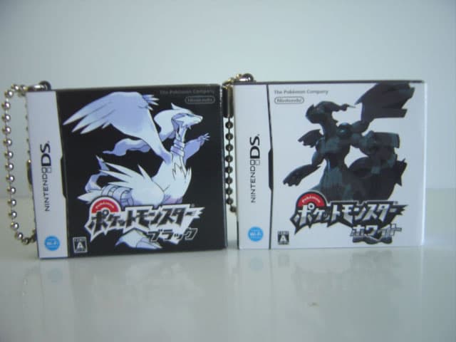 ♯Hoc17GZ 任天DS ゲーム カード型 消しゴム入 ゲームカードケース2種