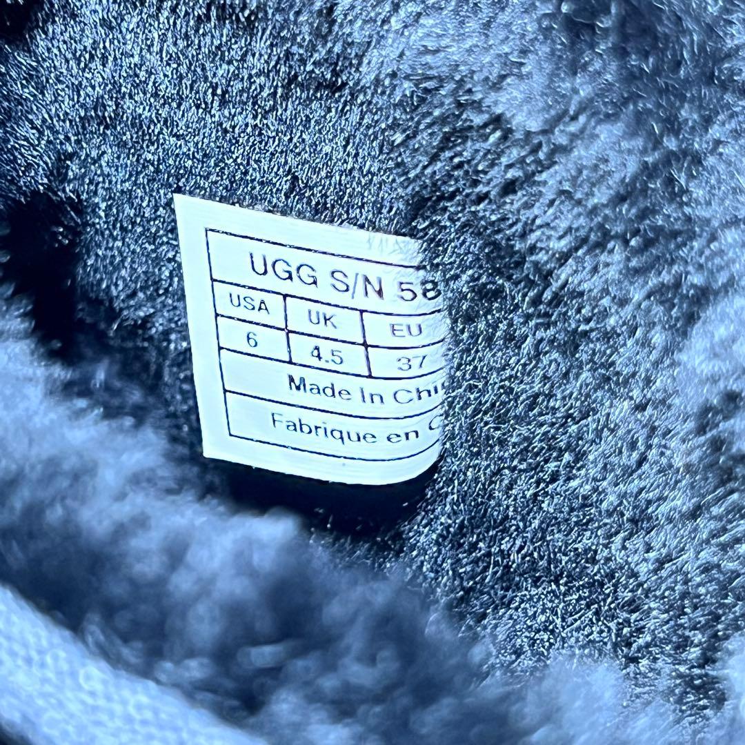 【新品未使用】UGG ムートンブーツ ブラック　23cm
