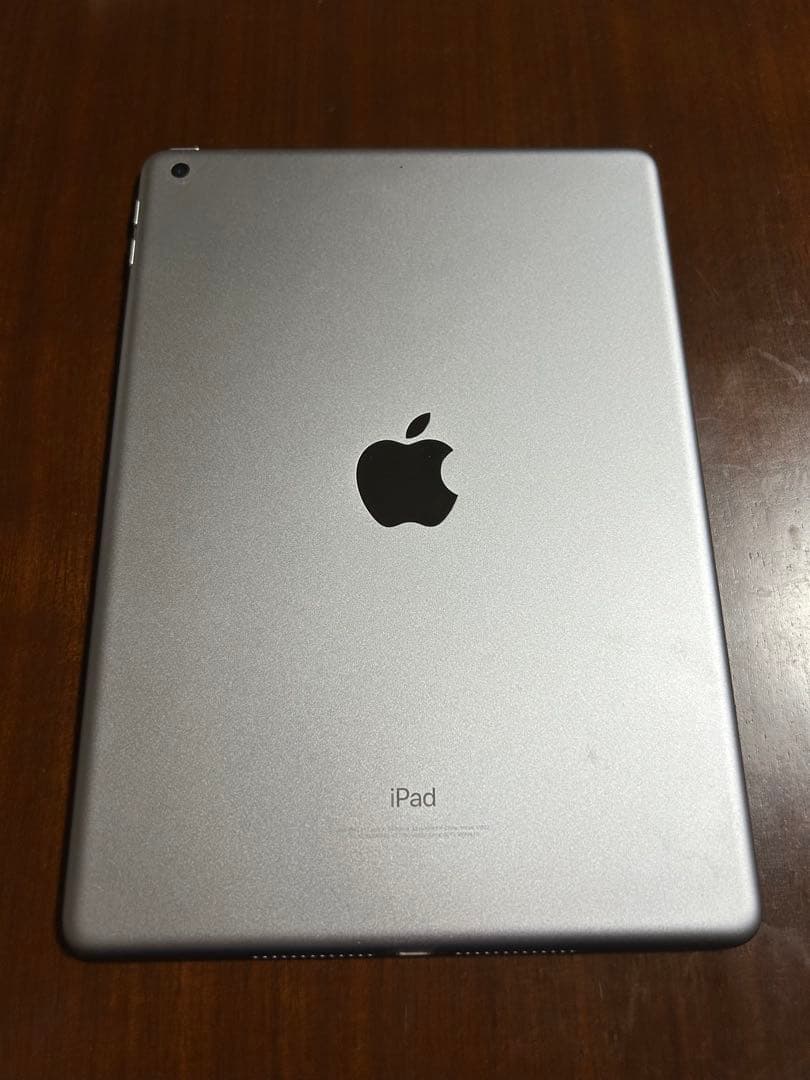 【美品】iPad 第5世代　シルバー 本体32GB Wi-Fiモデル