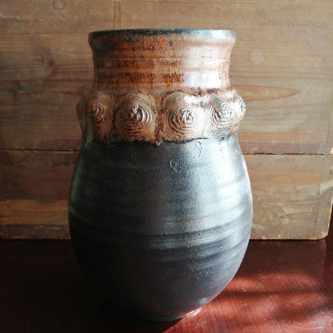 美濃焼　加藤仁　黒釉花瓶　29cm