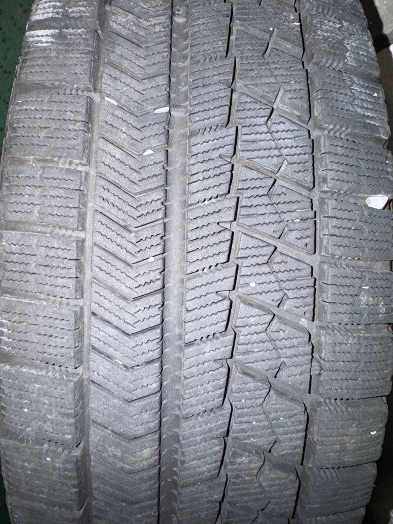 コンパクトカー‼️ブリヂストン‼️16インチ‼️スタッドレスタイヤ‼️2020年製バリ山