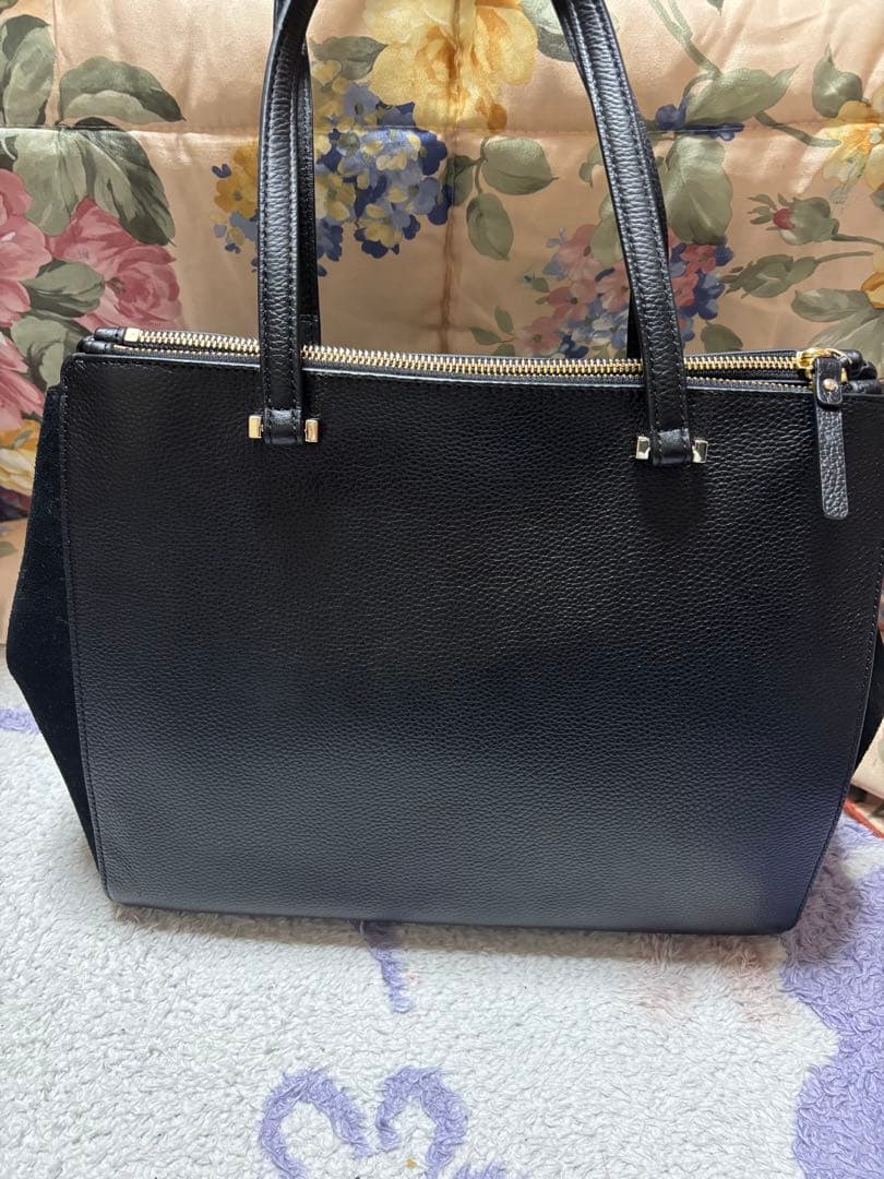 未使用品　kate spade 黒 レザー トートバッグ A4 大容量