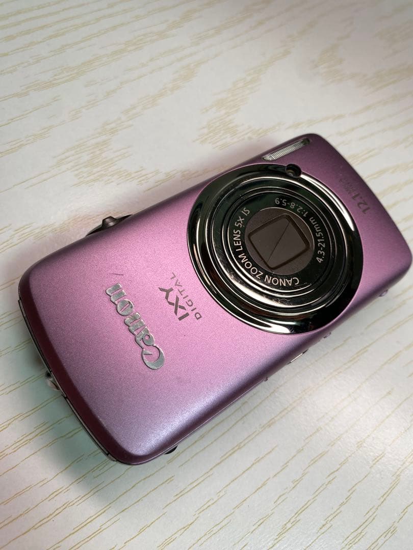 デジタルカメラCanon IXY Digital 930 IS