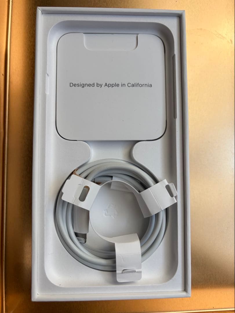 Apple iPhone SE3 128GB スターライト