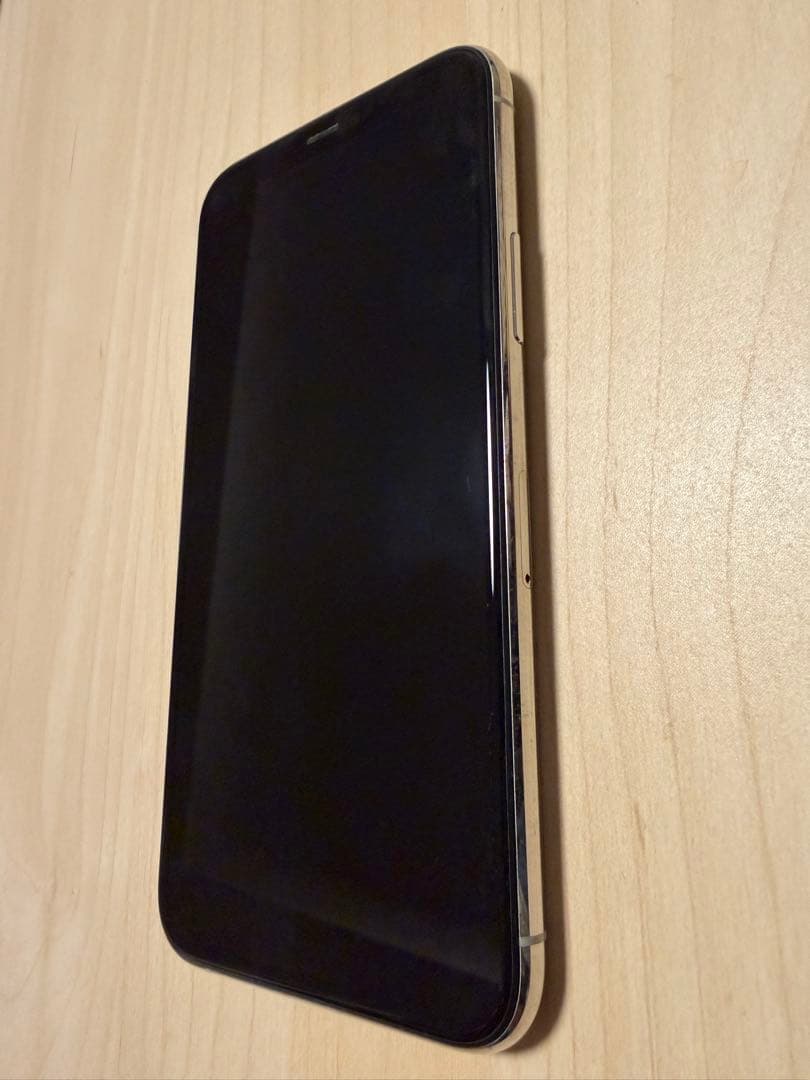 iPhone 11 Pro シルバー 本体　バッテリー最大84%