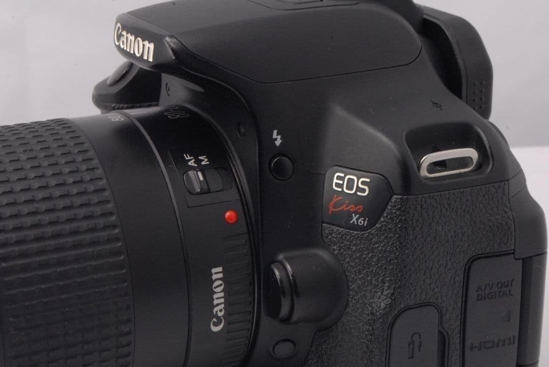 Canon EOS Kiss X6i★レンズ付き一眼レフカメラ★バリアングル液晶