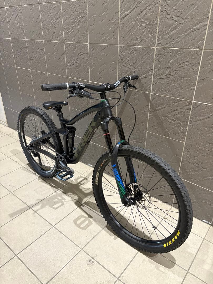 TREK remdy 8 バラ組　引き取り限定