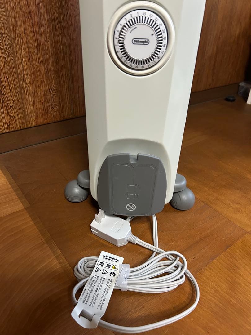 【未使用に近い】 デロンギ オイルヒーターRHJ10F0812-SG