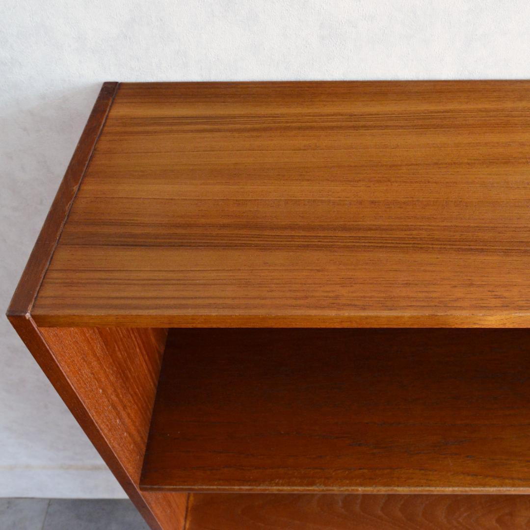 デンマーク 北欧ヴィンテージ チークシェルフ カップボード フラップ扉 北欧家具