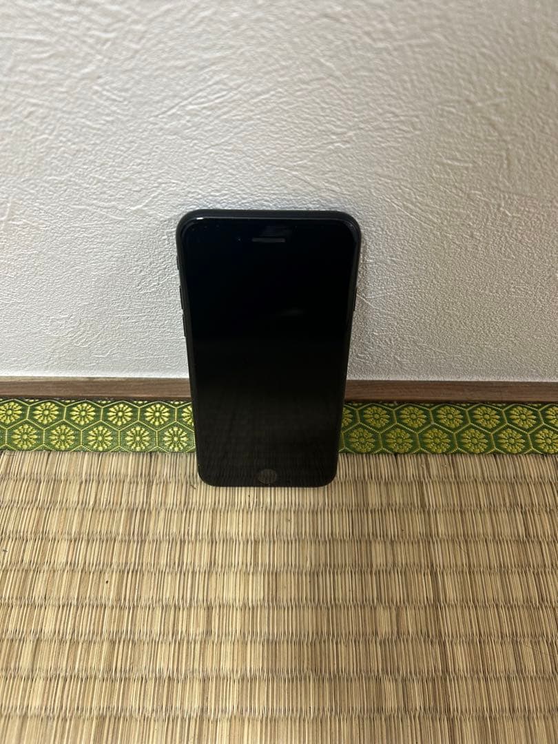 Apple iPhone SE 第2世代 ブラック