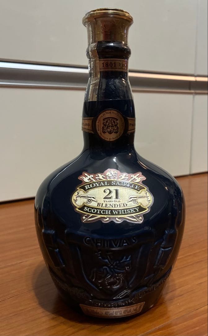 ★ 未開封品 ★  Salute 21年 サファイアエディション