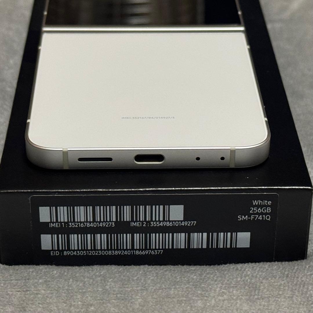 【ジャンク】Samsung Galaxy Z Flip6 256GB