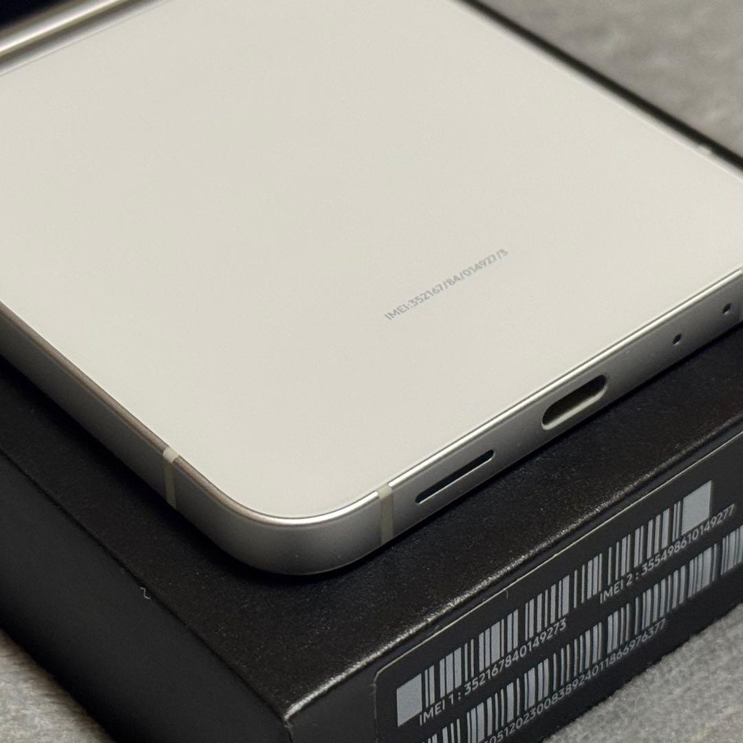 【ジャンク】Samsung Galaxy Z Flip6 256GB