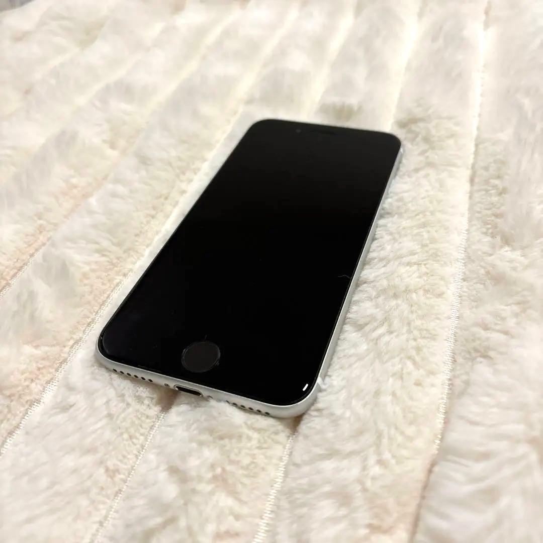 ⭐️美品⭐️Apple iPhone SE （第2世代）64GB ホワイト