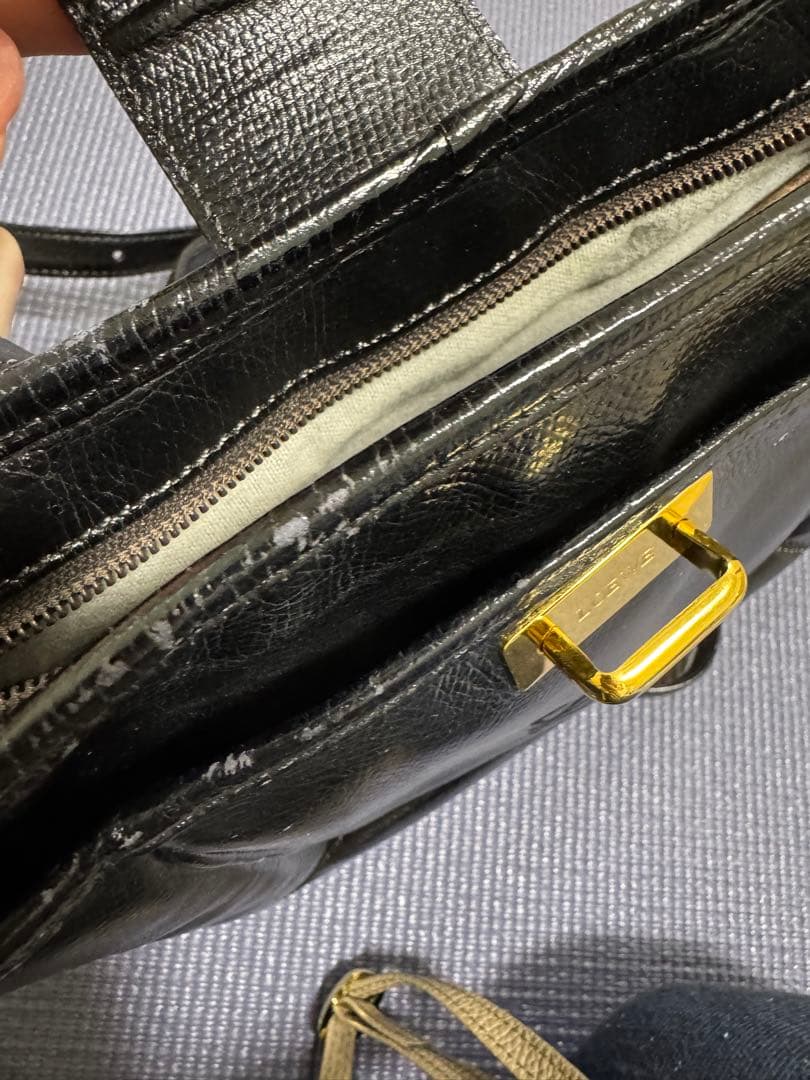 LOEWEショルダーバッグ