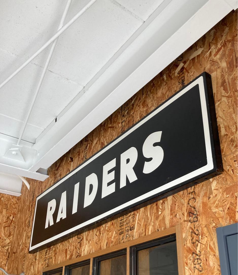ウォールアート　ディスプレイ　看板　スチール　RAIDERS レイダース　サイン