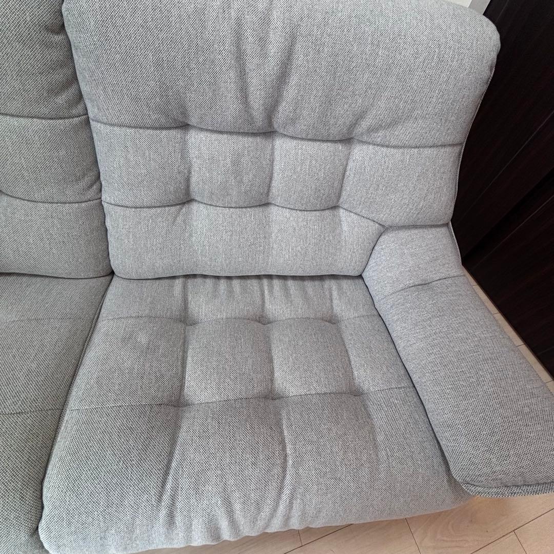 【美品】　カリモク ソファ グレー　布　UU49 北欧風 天然木　2人3人用