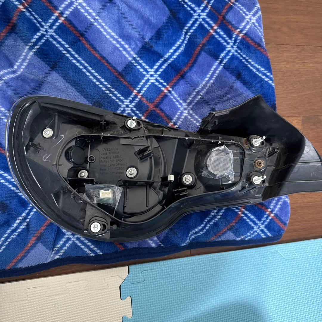 86 BRZ テールランプ 前期 ジャンク