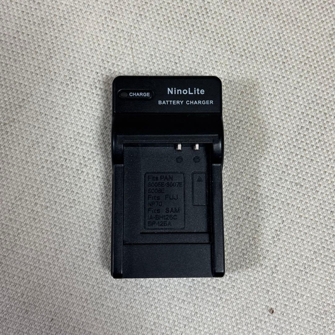 SIGMA DP2 Merrill (クローズアップレンズ付き)