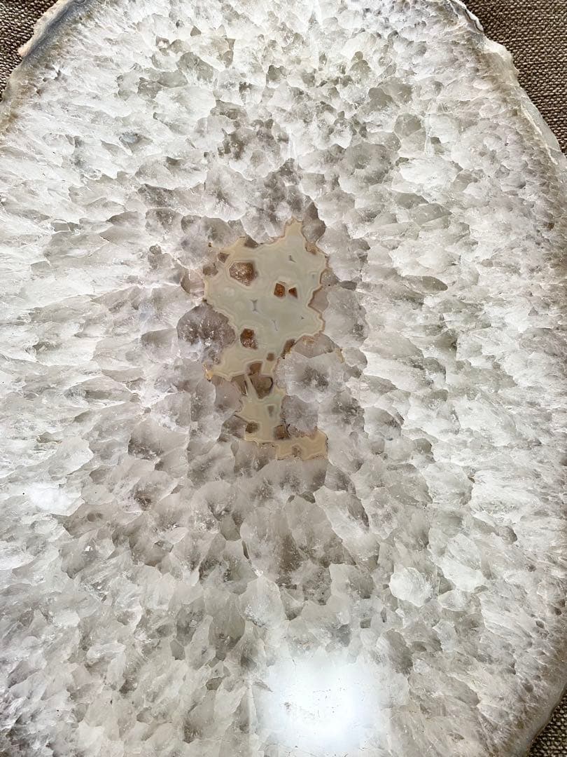 ブラジル産水晶特大スライス品　57cm×38cm 厚さ22mm 重さ約9.5kg