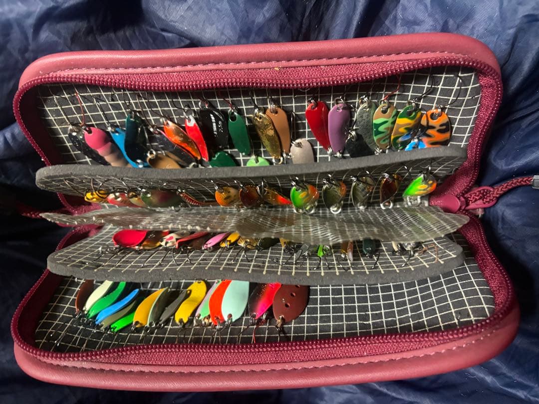 ルアーウォレット 二種 渓流ルアー多数付属