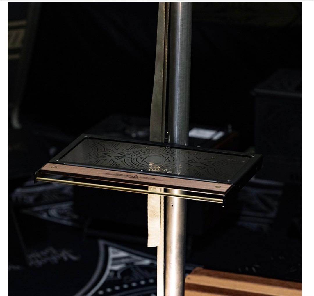 DEVISEＷＯＲＫＳ　ATTCHI ポールテーブル