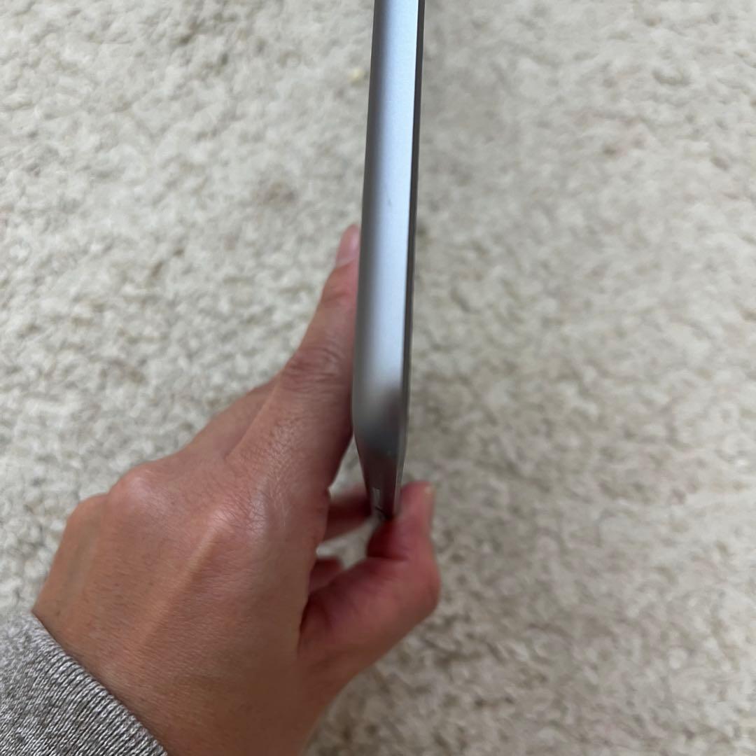 iPad 第6世代 32GB Wi-Fiモデル グレイ 動作良好