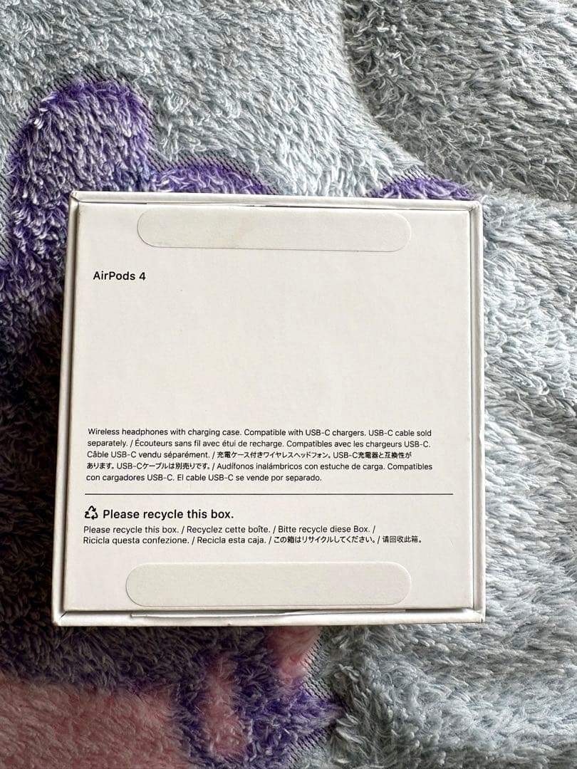 f*s様 AirPods4 ハンギョドンのケース付き