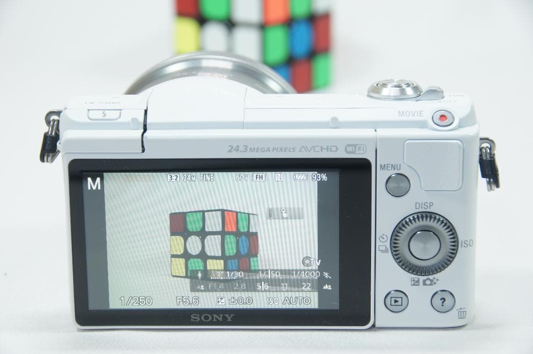 【美品】 SONY α5100 ホワイト シャッター数248回 【返品保証】