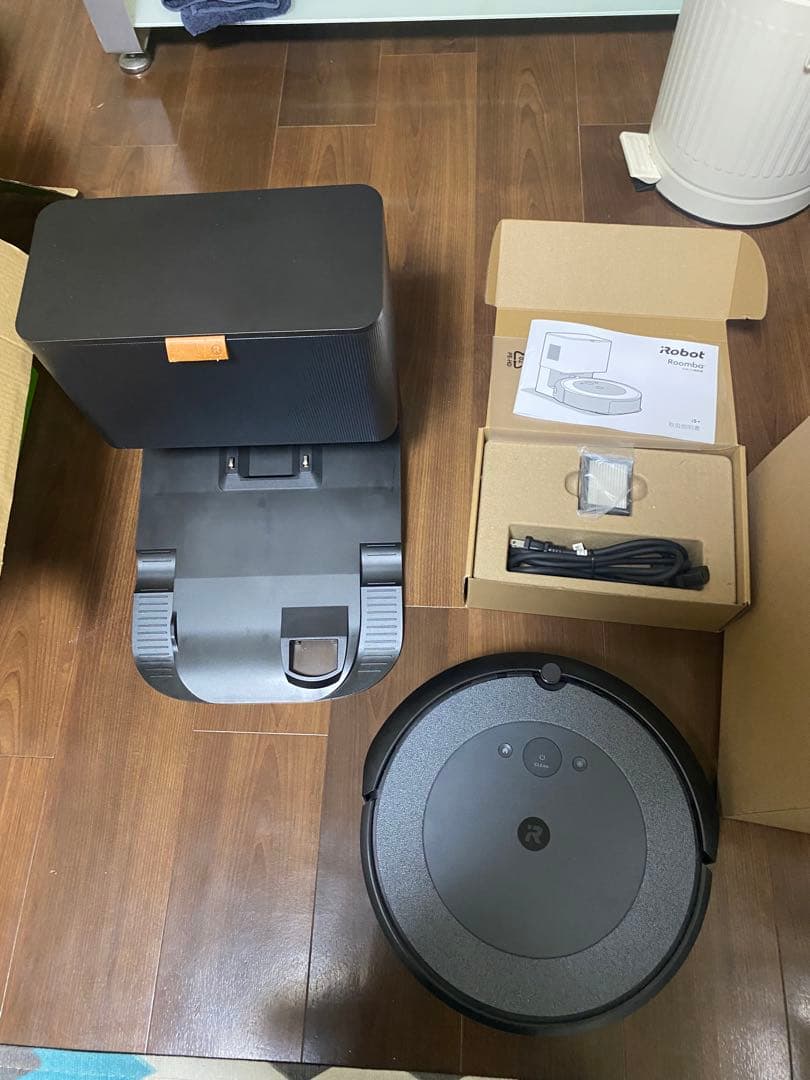 iRobot Roomba i5+ 本体