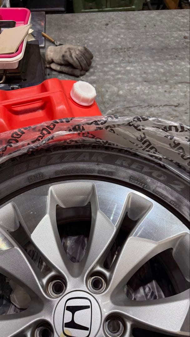 特価 オデッセイアルミスタッドレス4本セット　215/55/17ホンダ純正アルミ