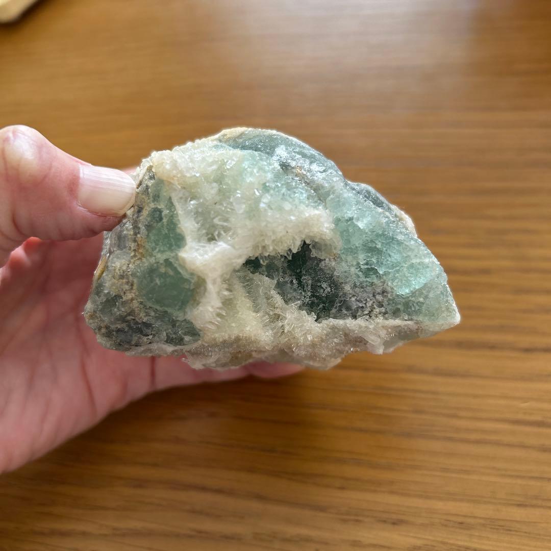 蛍石　福島県蛍鉱山　水晶付き　国産　原石