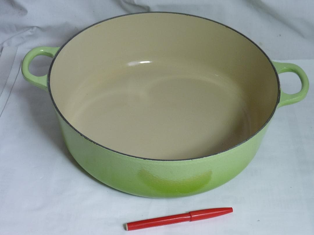 未使用？ルクルーゼ ココットロンド 廃盤カラー ライトグリーン 30cm