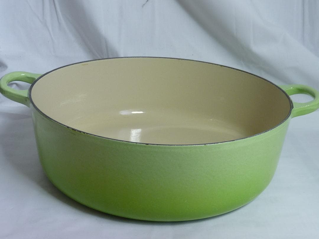 未使用？ルクルーゼ ココットロンド 廃盤カラー ライトグリーン 30cm