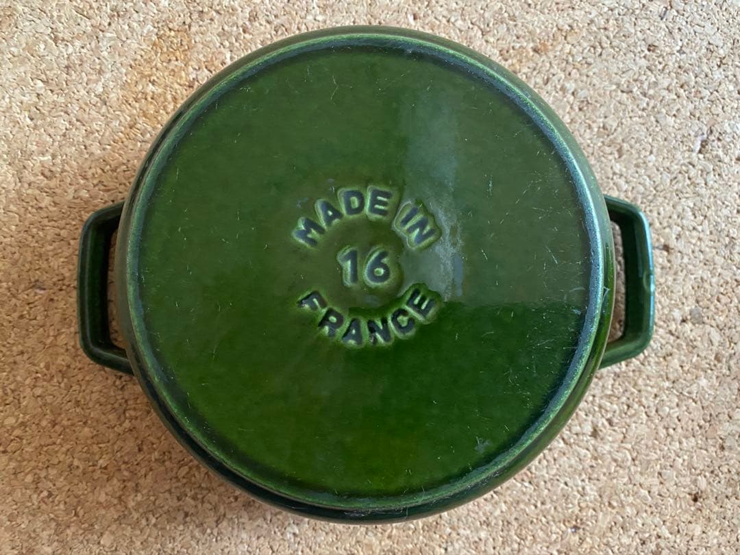 STAUB ストウブ ラウンドココット　16cm オリーブ　限定色