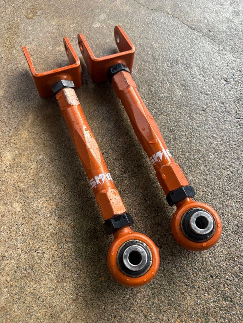 リアアッパーアームトーコントロールアーム　リアトーロッド　アダプター