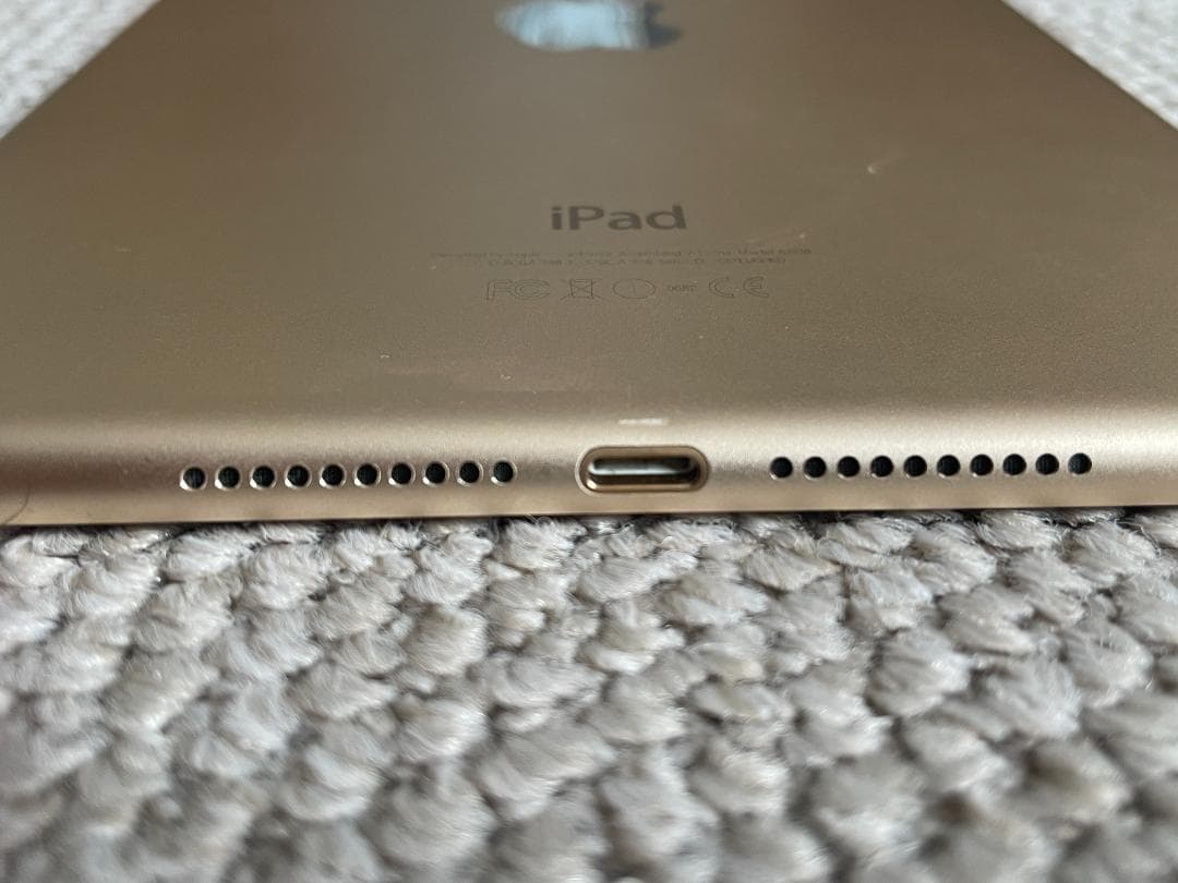 APPLE iPad mini4 wifiモデル 16GB GOLD