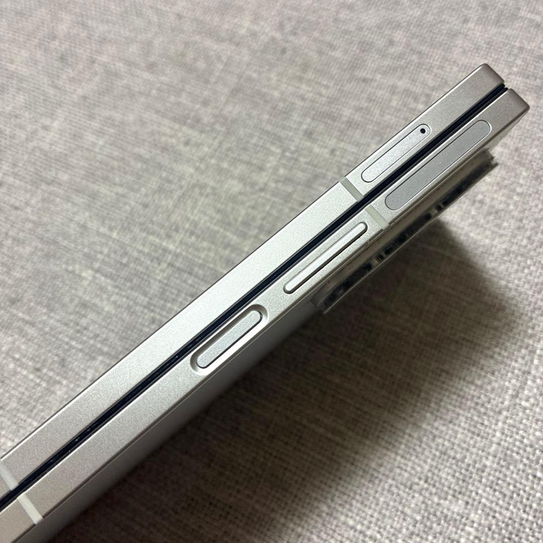 Galaxy Z FOLD6 256GB ホワイト　シルバー