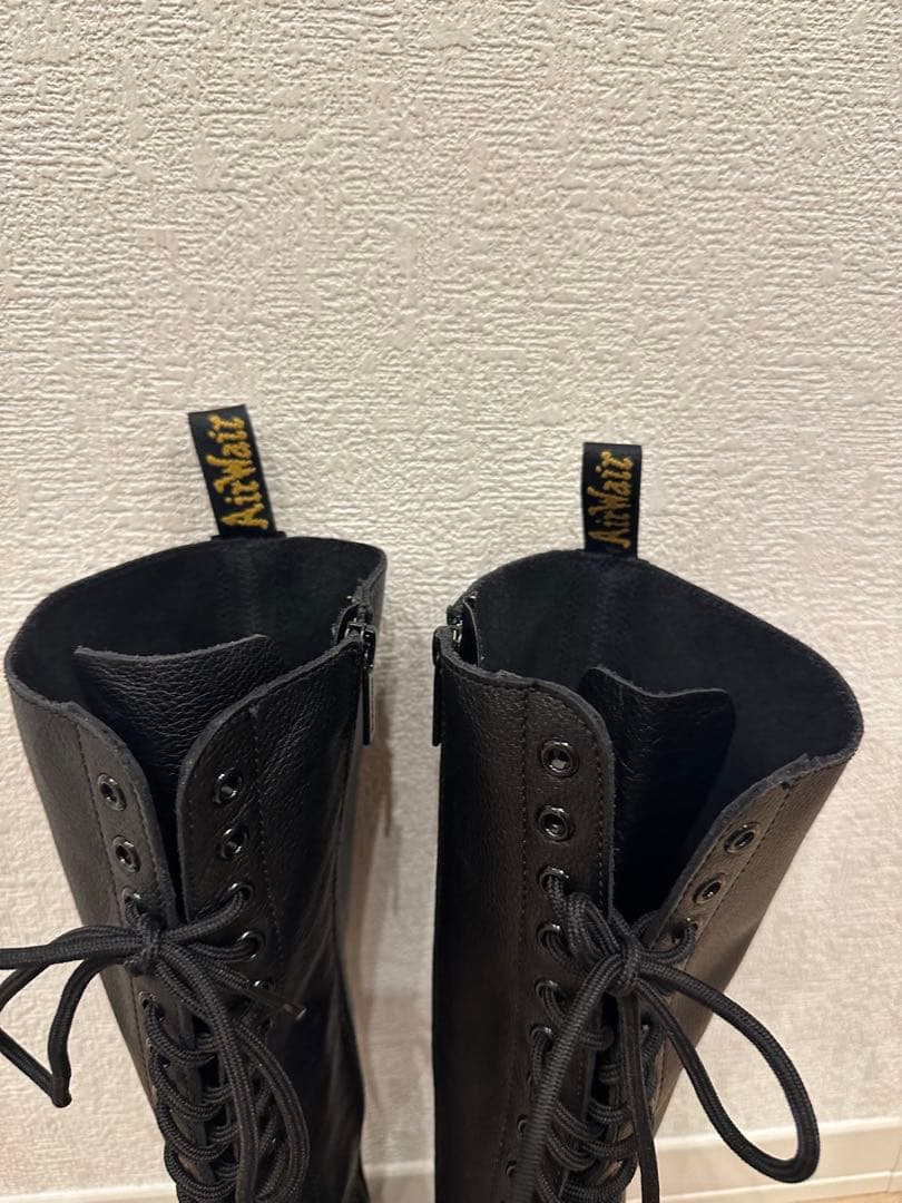 Dr.Martens ドクターマーチン ロングブーツ 1B60 20ホール
