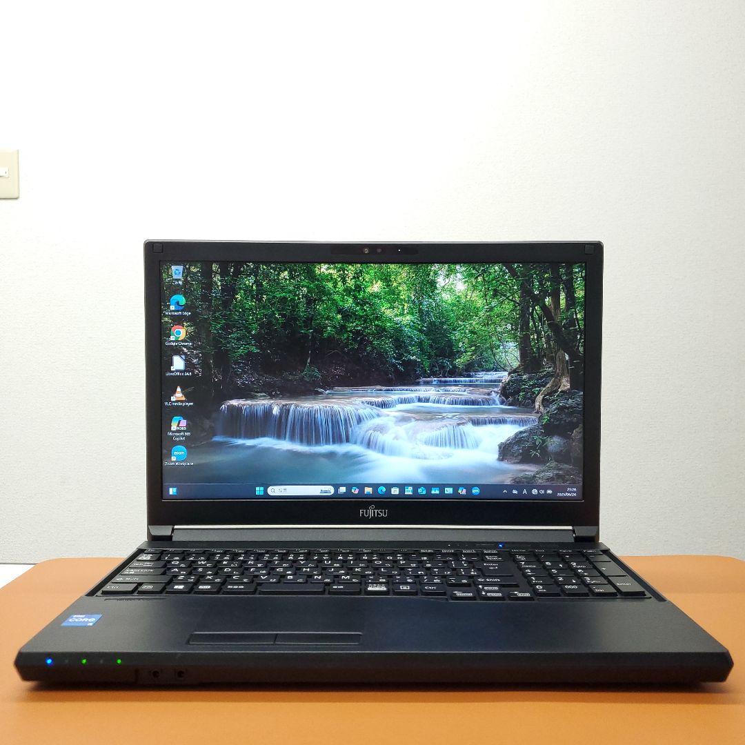 【商品番号1869】富士通　15.6型ノートパソコン　2022年製