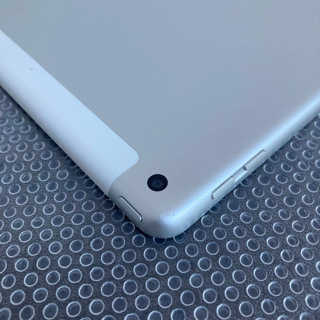 3183【早い者勝ち】美品☆電池良好☆iPad6第6世代32GB SIMフリー☆