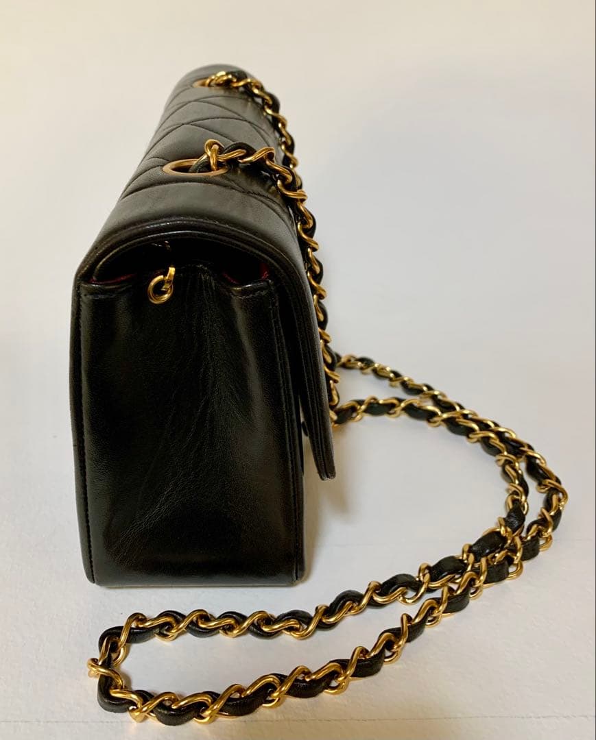 【極美品】CHANELシャネル マトラッセ ダイアナフラップ　ショルダーバッグ