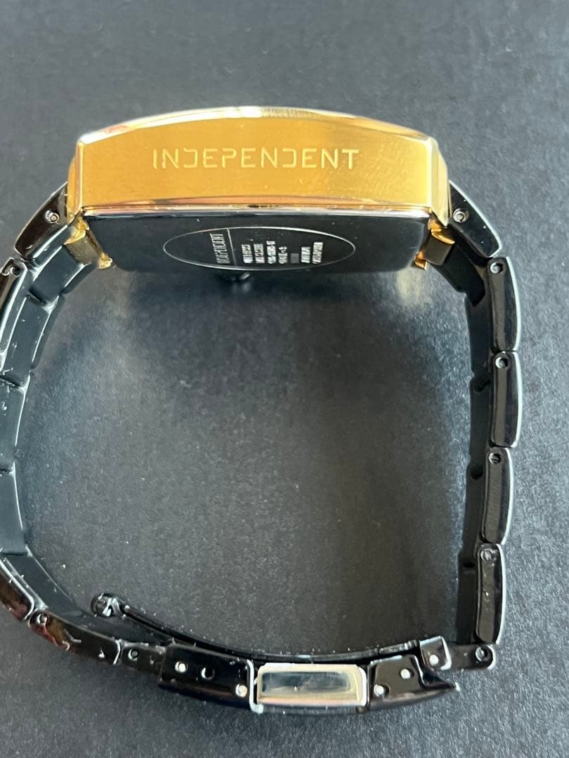 CITIZEN independent ナードフィクサー　腕時計