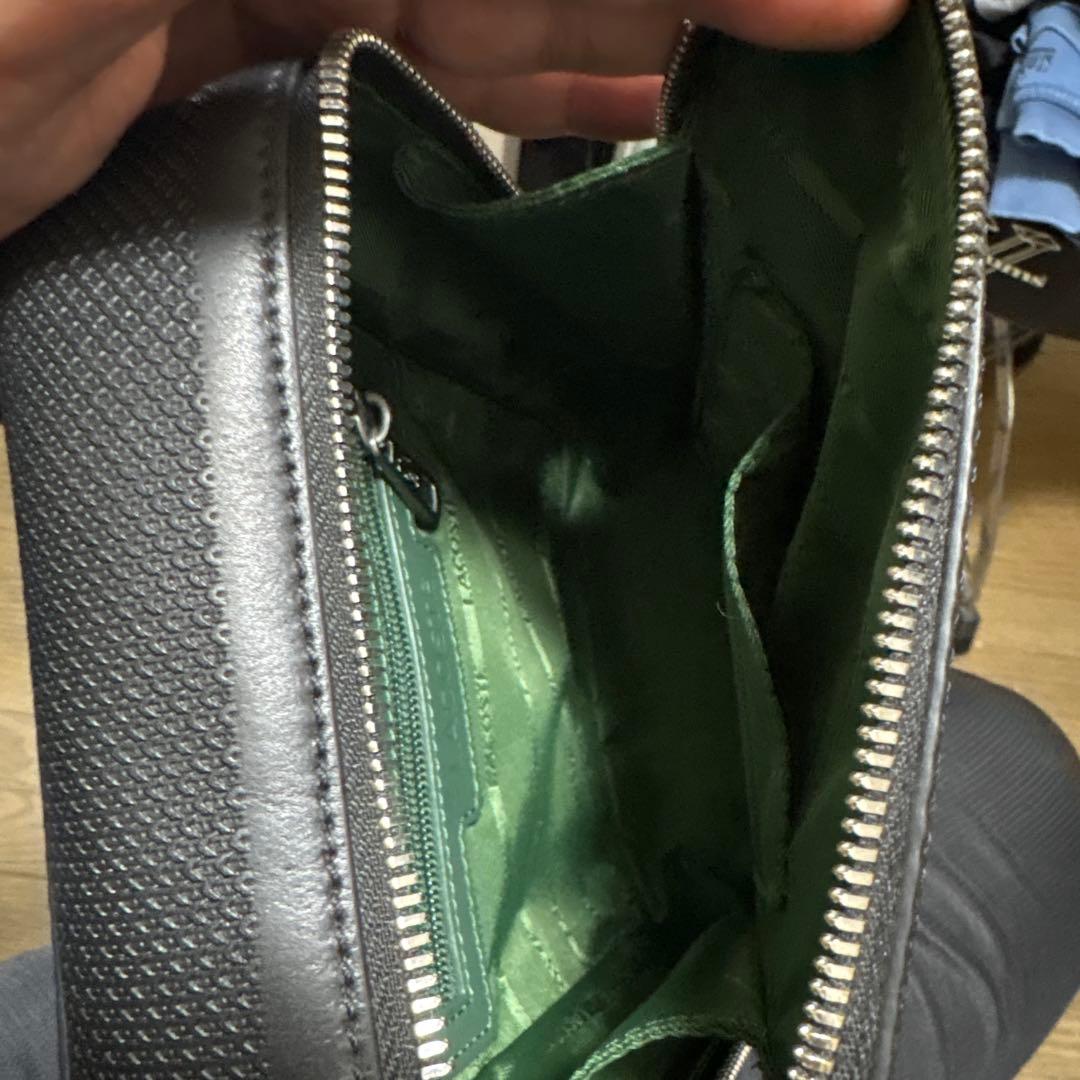 Lacoste ブラック ショルダーバッグ