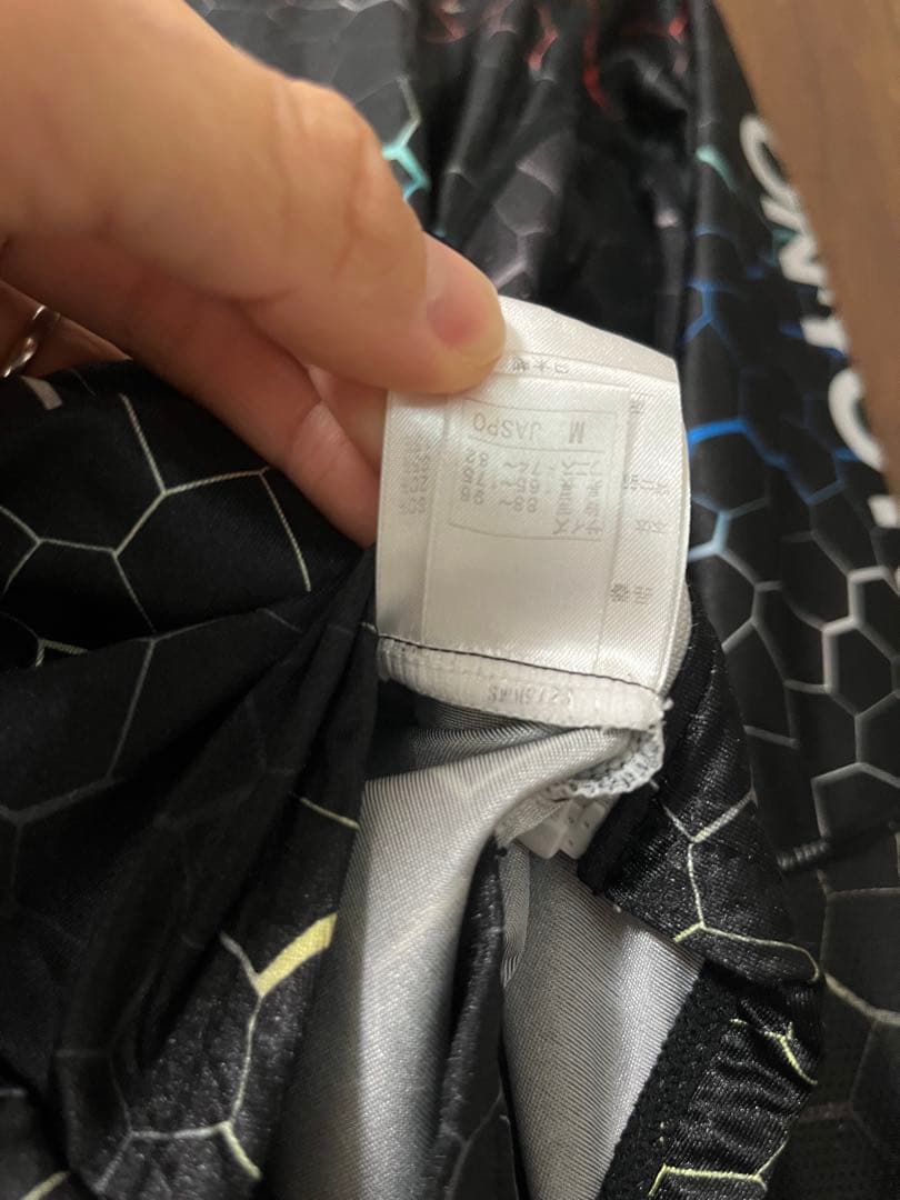 Y*o様 ONYONE スキーウェア Mサイズ 六角形パターン