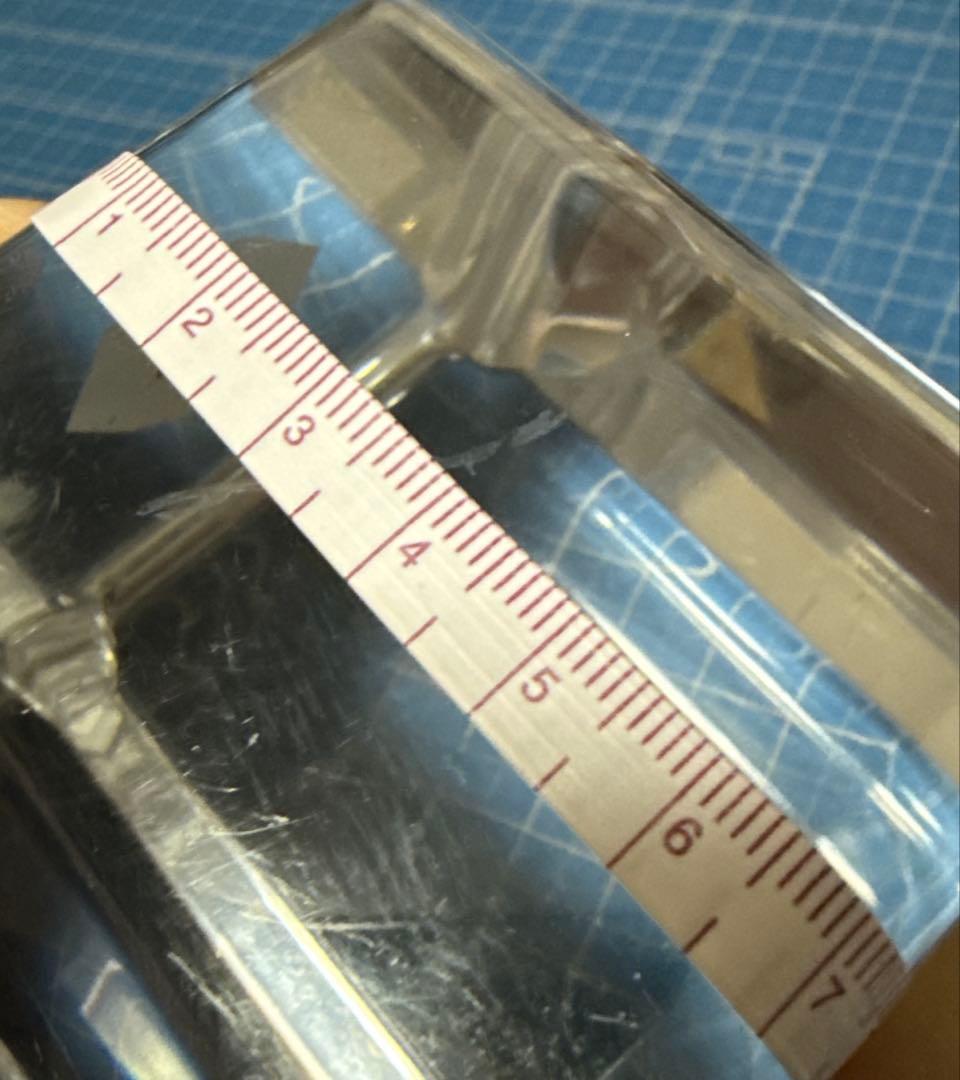 サ*ィ様 ヒランヤの初期アクリル六角柱