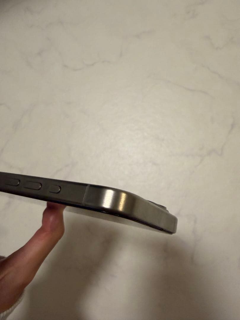 C*）様 Apple iPhone 15 Pro 512G 海外版　SIMフリー