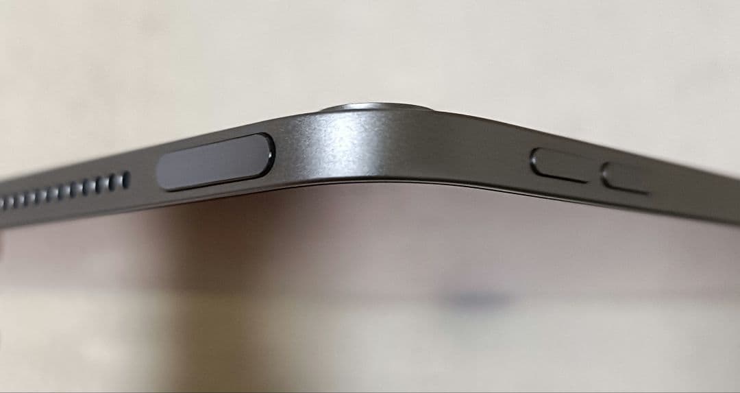 Apple iPad Air 13インチ（M2）スペースグレー 本体